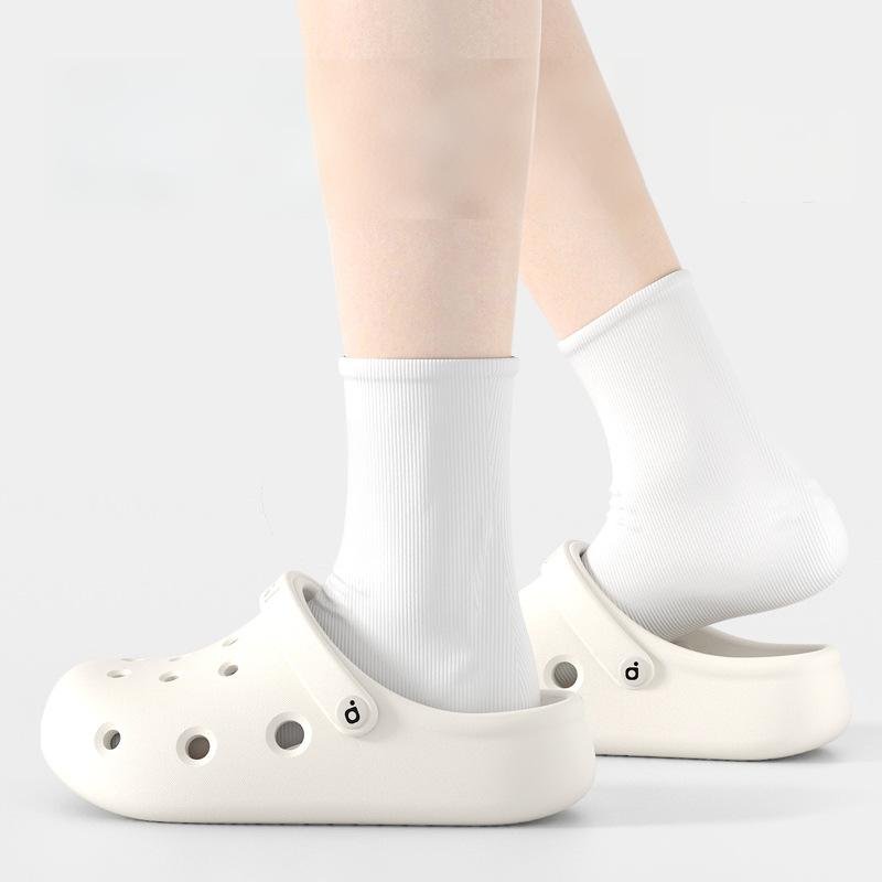 Clogs